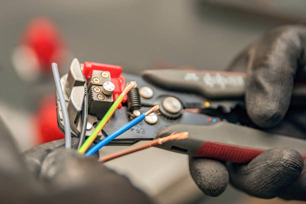 Best Affordable Electrician  in Farmersburg, IN